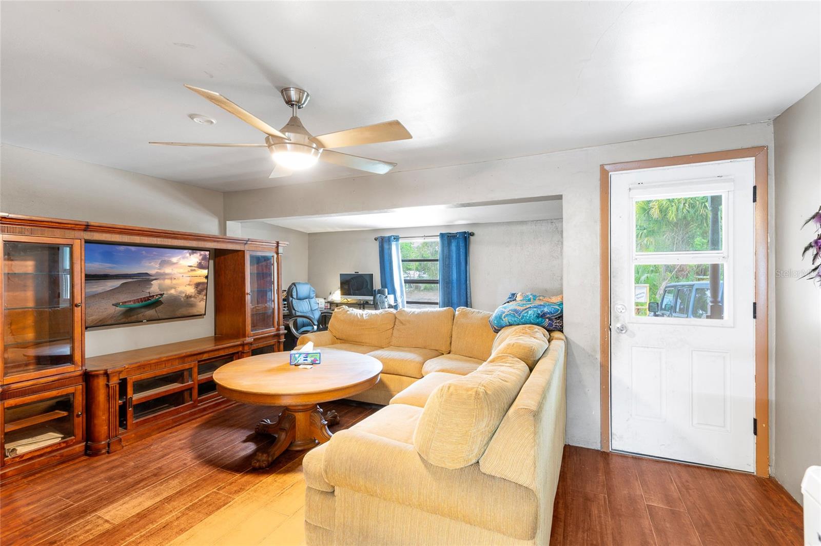 4541 N WINCHESTER TERRACE