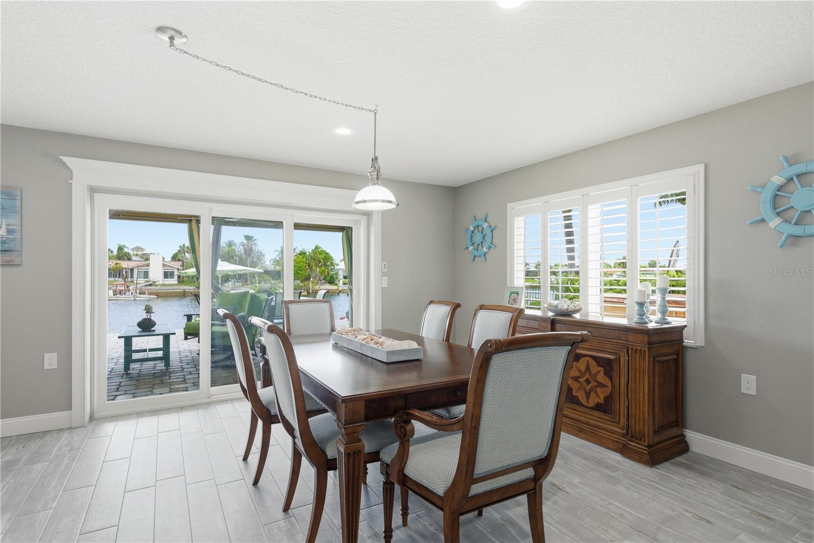 FLOR A MAR - Residential