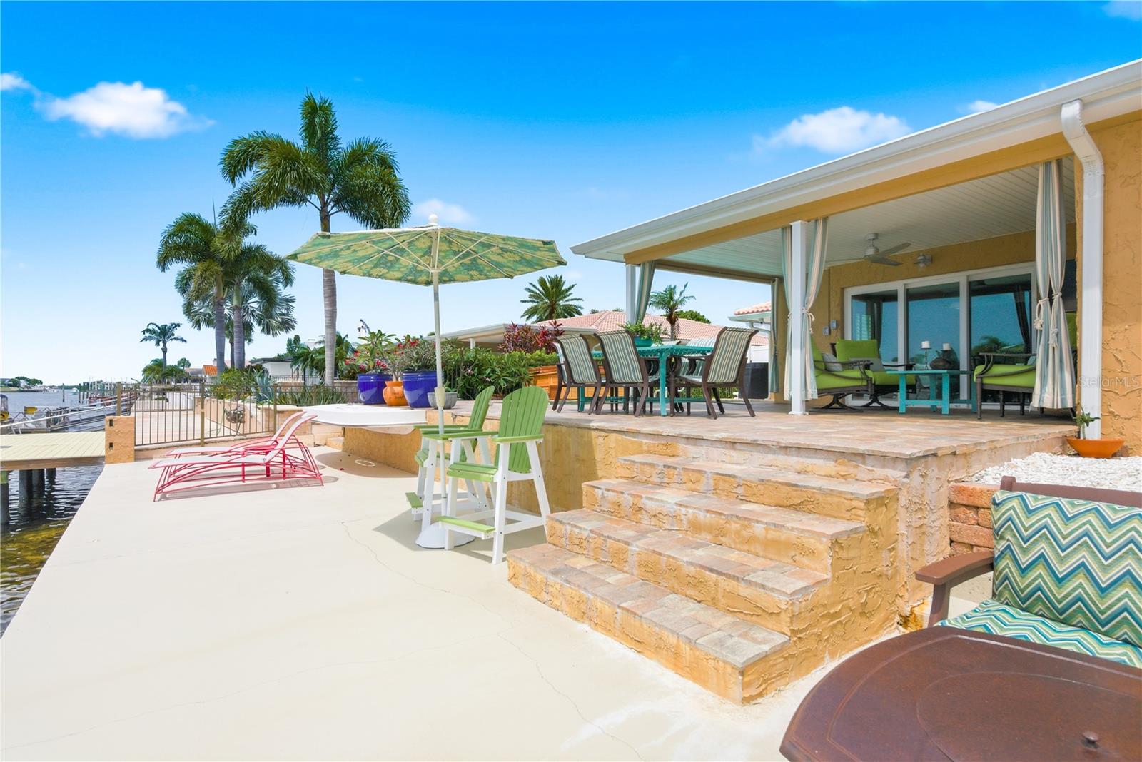 FLOR A MAR - Residential