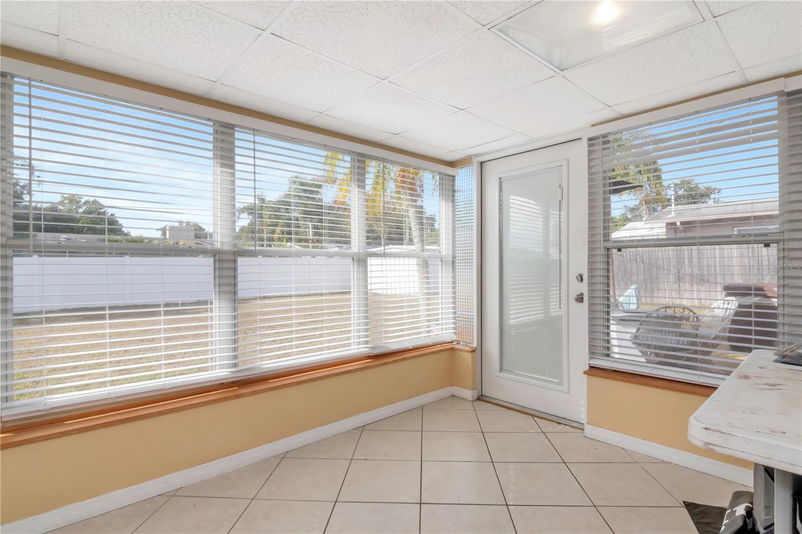 TROPIC HILLS - Residential