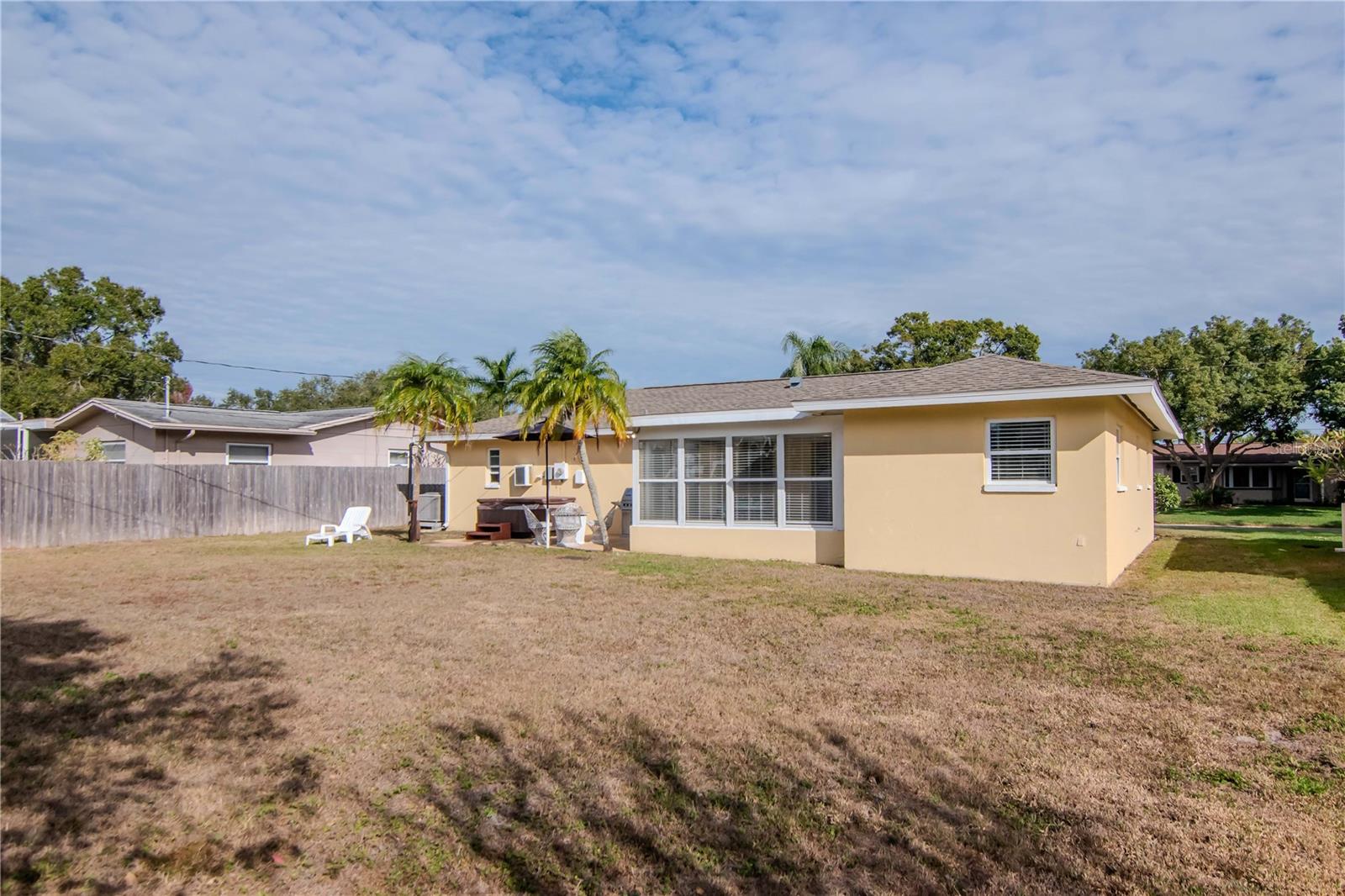 TROPIC HILLS - Residential