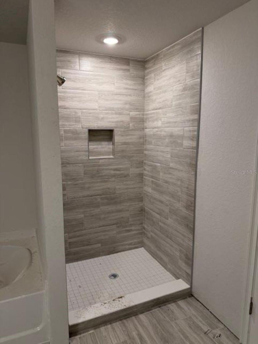 2218 NW 23RD LOOP