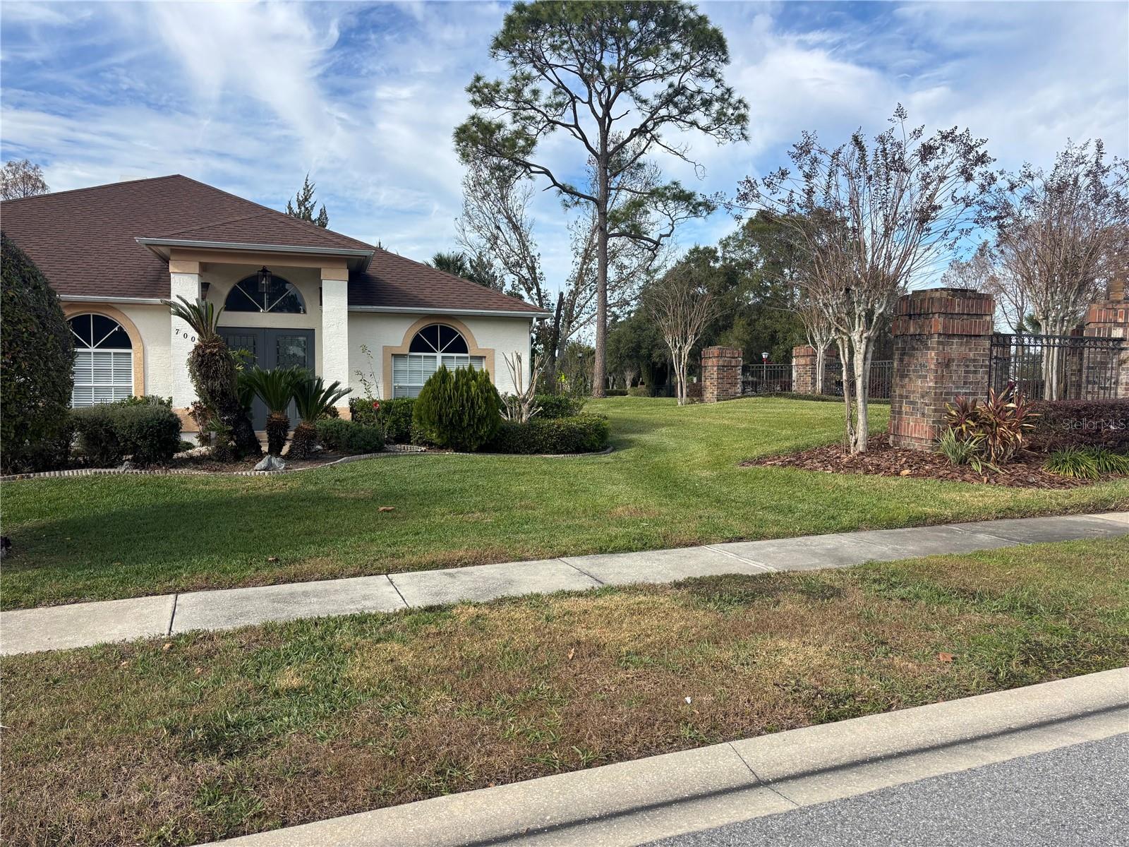 HUCKLEBERRY FIELDS TR N4 - Residential Lease