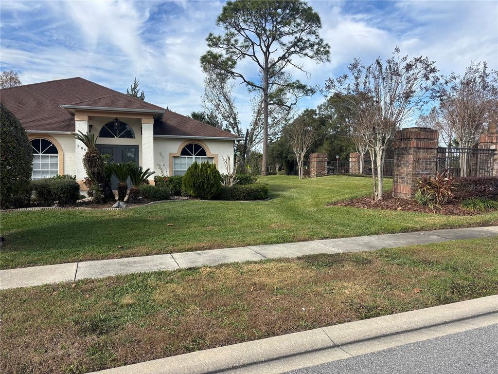 Photo of 700 River Boat Circle, Orlando, FL 32828 (MLS # O6373734)