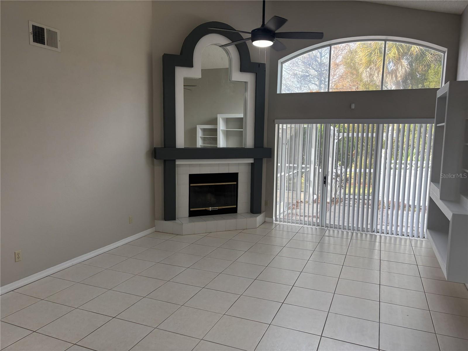 HUCKLEBERRY FIELDS TR N4 - Residential Lease