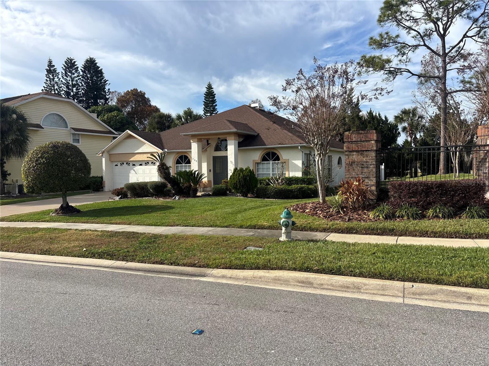 HUCKLEBERRY FIELDS TR N4 - Residential Lease