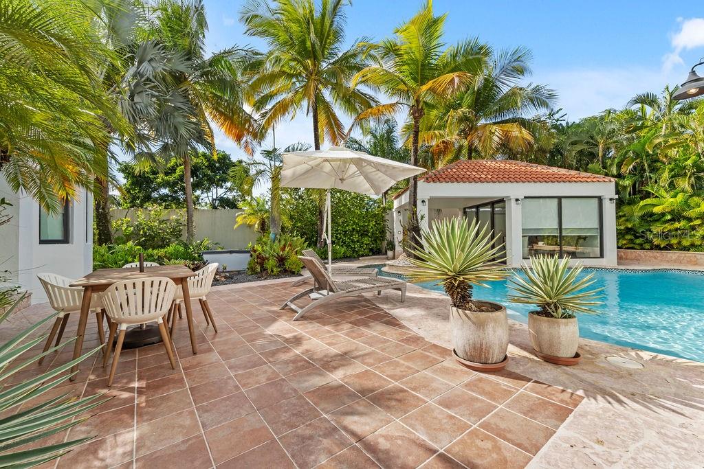 DORADO BEACH EAST - Residential