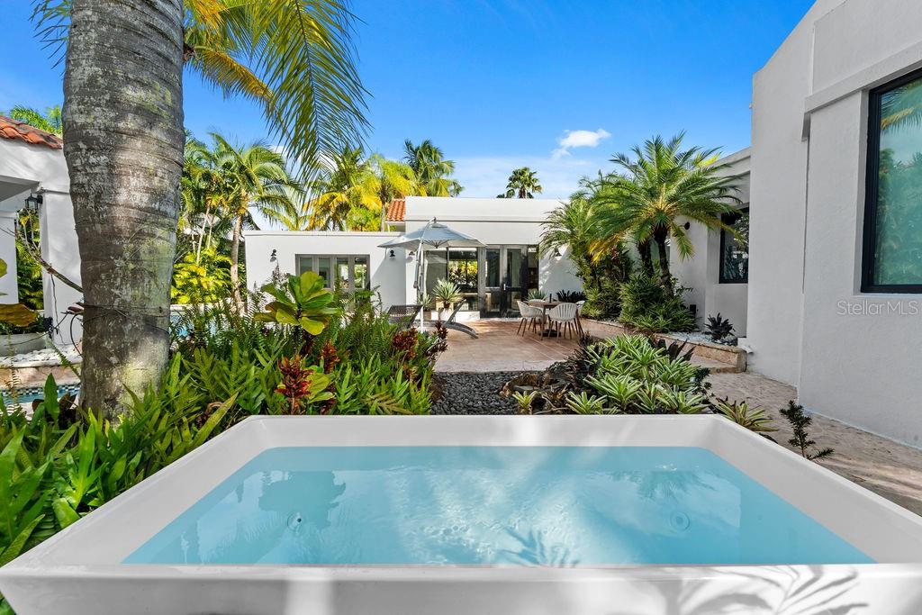 DORADO BEACH EAST - Residential