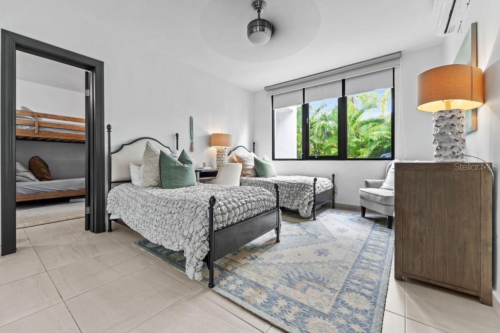 DORADO BEACH EAST - Residential