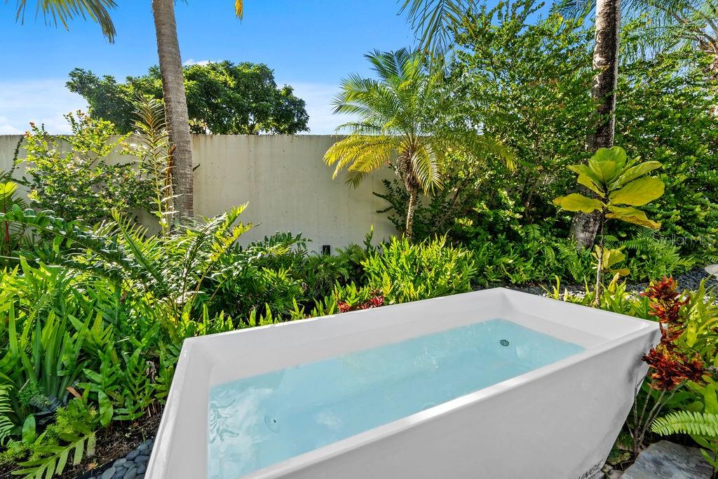 DORADO BEACH EAST - Residential