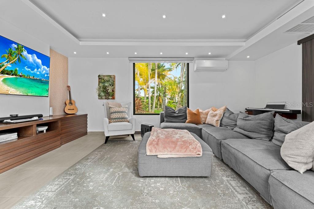 DORADO BEACH EAST - Residential