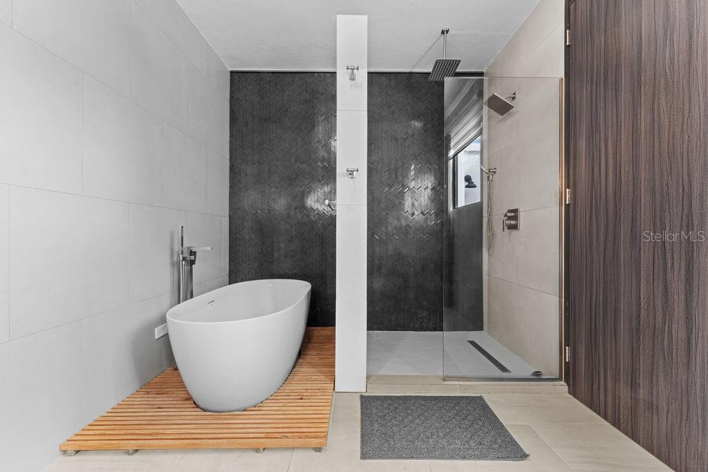 DORADO BEACH EAST - Residential