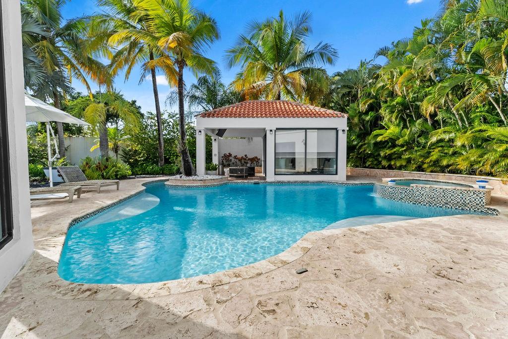 DORADO BEACH EAST - Residential