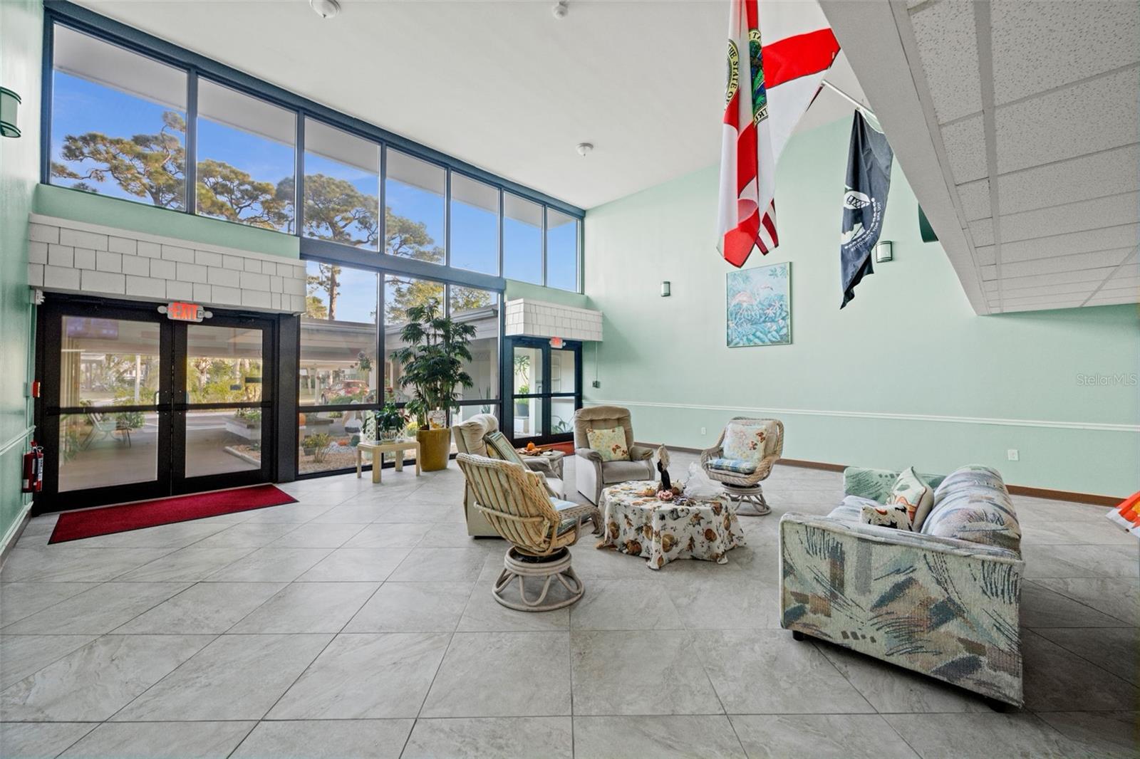 CAMBRIDGE HOUSE - Residential