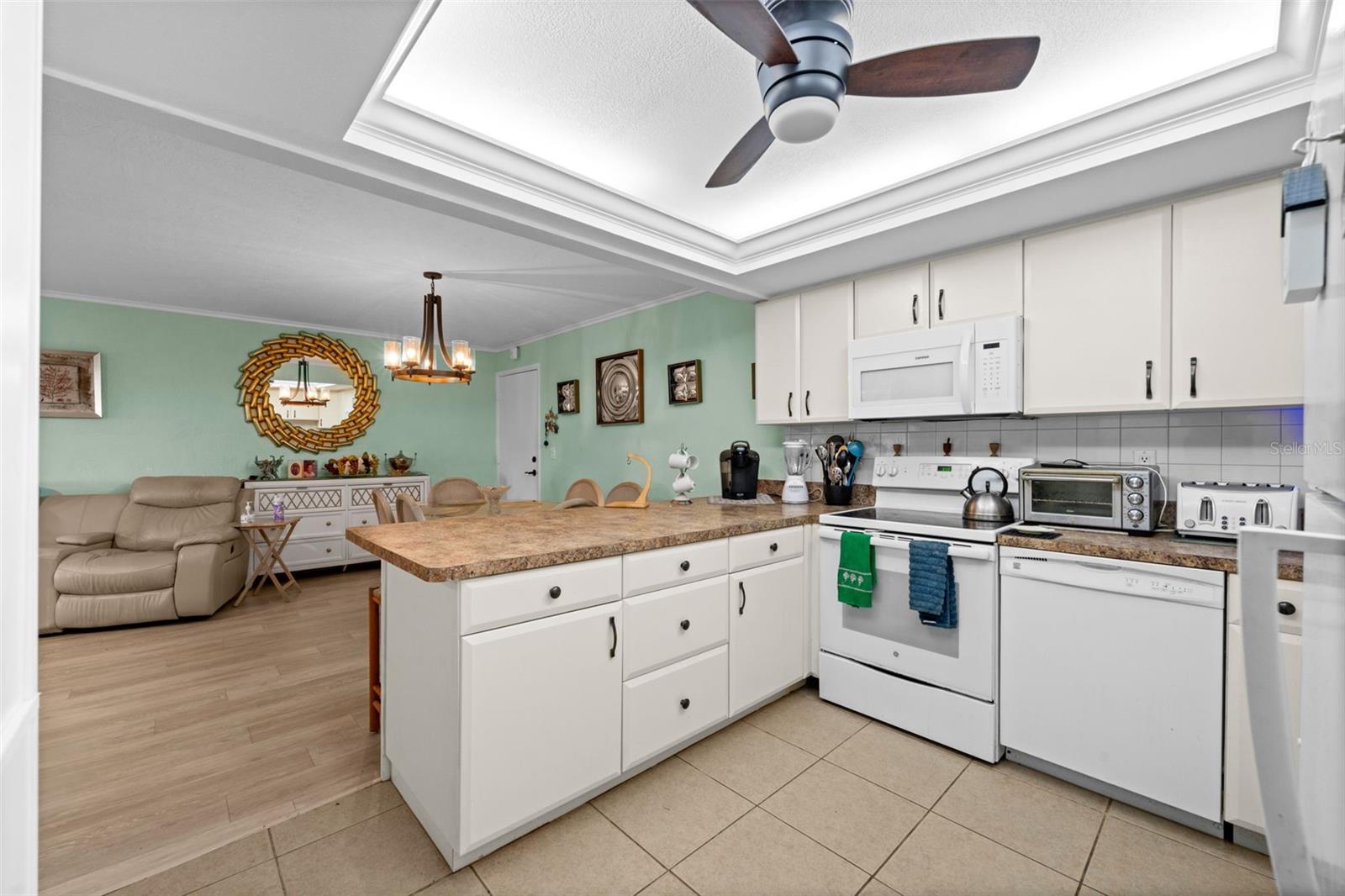 CAMBRIDGE HOUSE - Residential