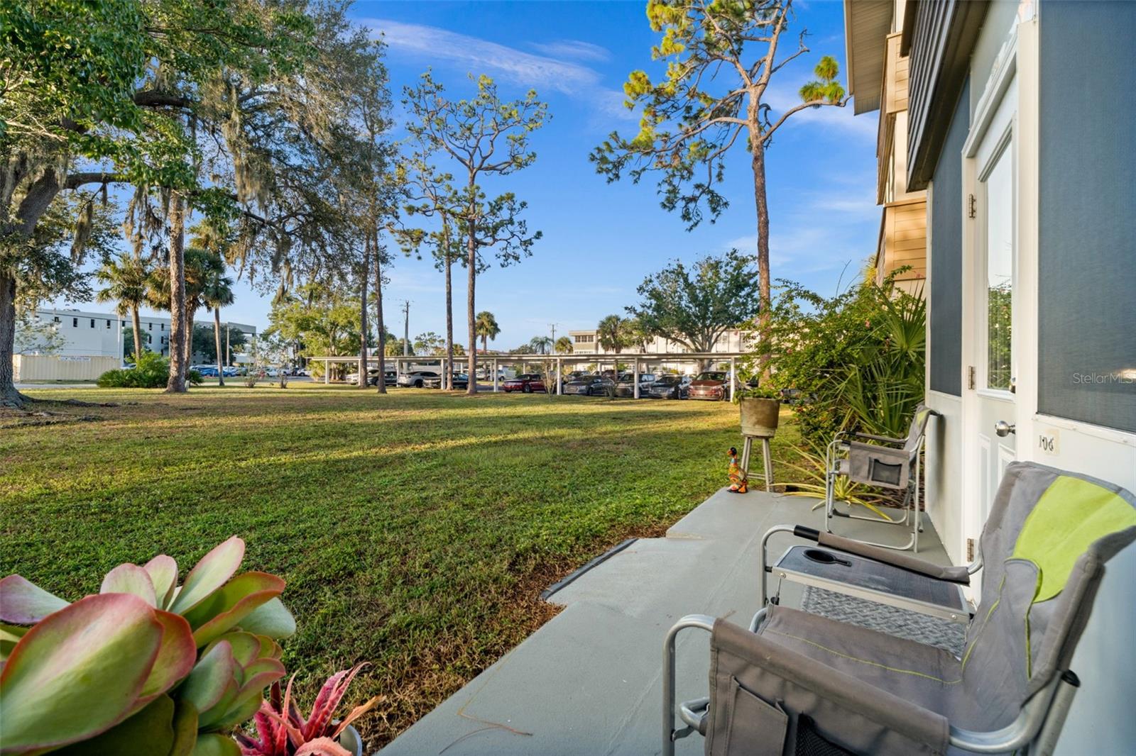 CAMBRIDGE HOUSE - Residential