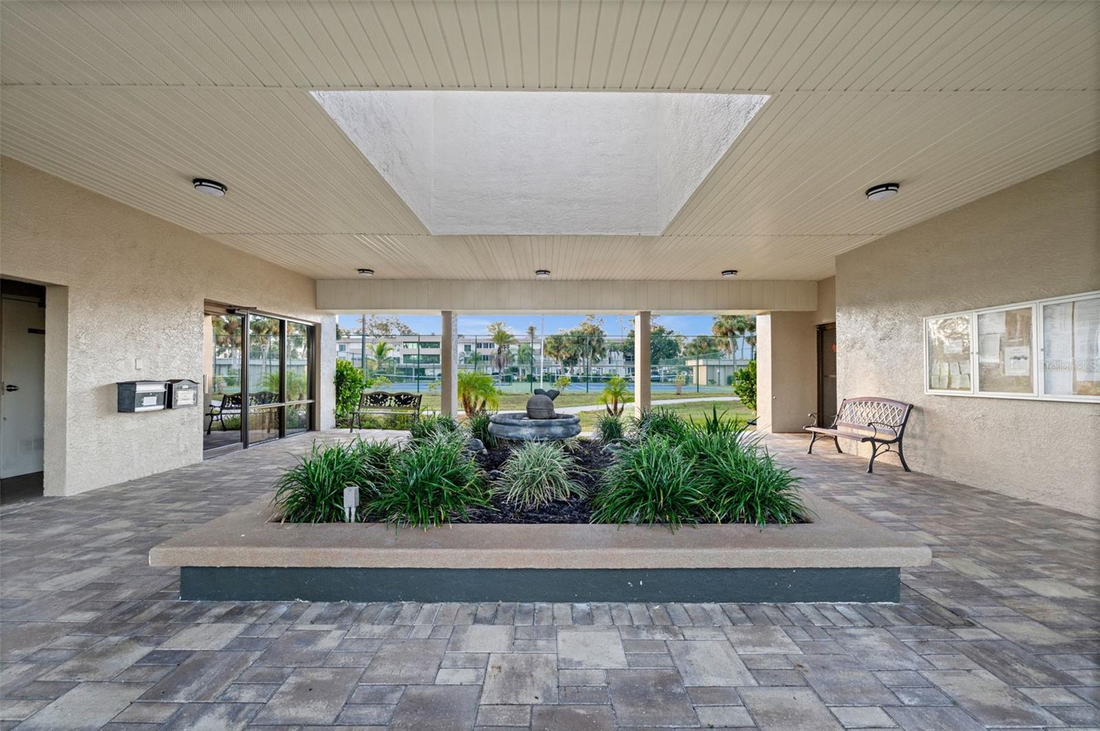 CAMBRIDGE HOUSE - Residential