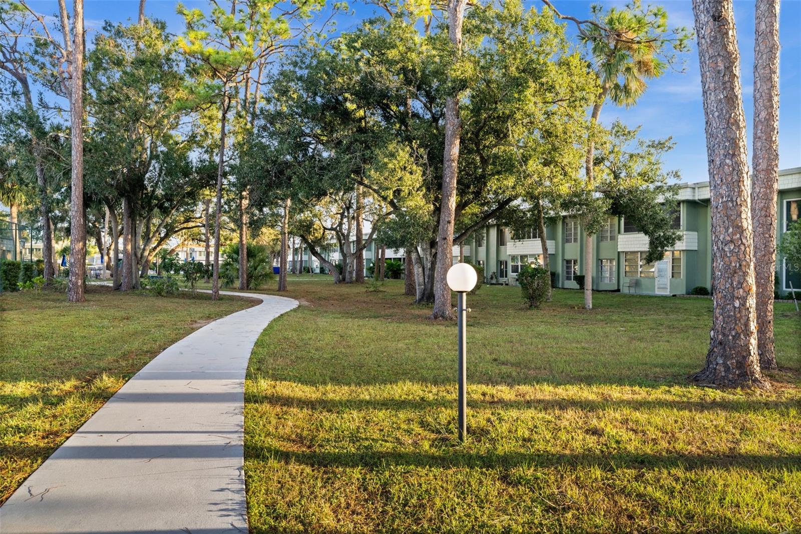 CAMBRIDGE HOUSE - Residential