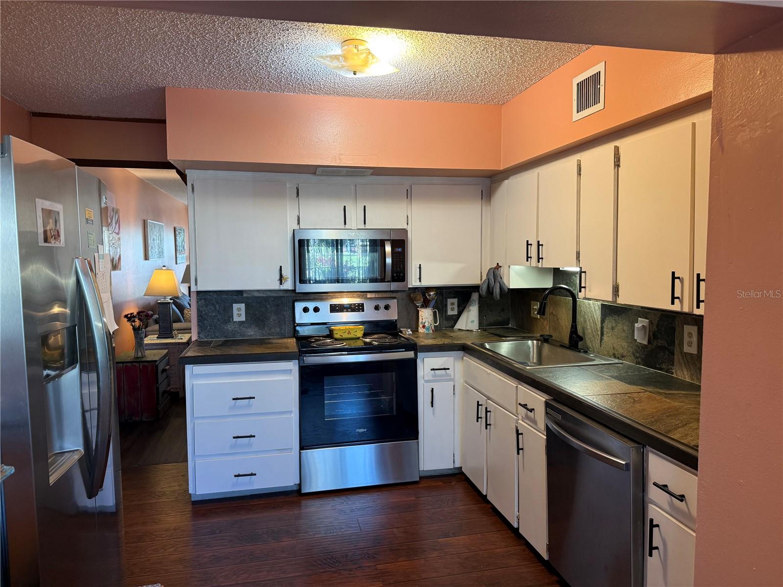 ON TOP OF THE WORLD - Residential