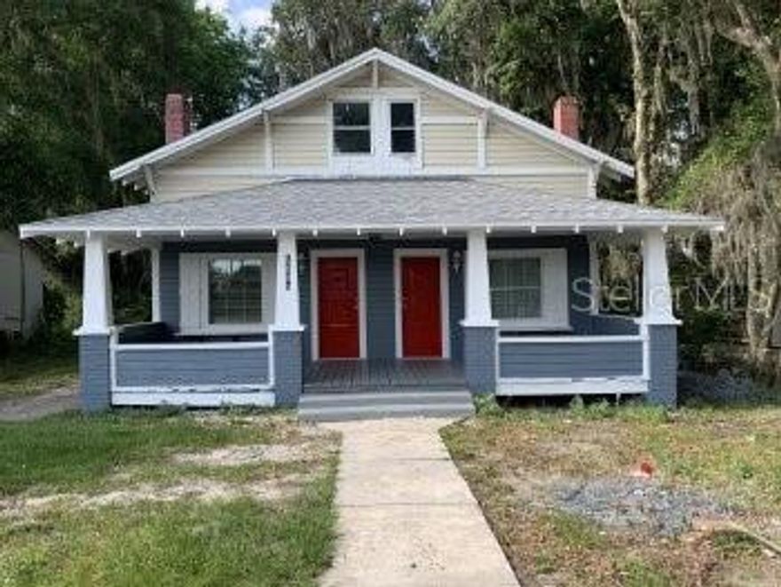 Awesome 3 Bedroom, 1 Bathroom House Apartment in Leesburg. The unit has a great front porch, family room, and separate dining room. The kitchen is spacious with a large room that can be used as a pantry or storage. All three bedrooms are located upstairs with tons of character and charm.

$200.00 additional monthly rent is required for utilities - electric, water, sewer, garbage. Owner pays lawncare.

Pet Policy --One Dog of 35lb or less (full grown size) - NO AGGRESSIVE BREEDS! Pet insurance is required as well as current vet records. A non-refundable pet fee and additional rent is required for an approve pet .

Failure to report any animal intended for residency will invalidate your application and immediately terminate your lease if you are selected.

YOU MUST TOUR THE PROPERTY PRIOR TO SUBMITTING AN APPLICATION.

Application Process: You will be required to submit the following when you fill out your application: Driver's License/State ID, Income Verification, and pictures, if any, of your pet. This must be done when you apply in order to proceed with your application. APPLICATION FEES ARE NON-REFUNDABLE AND APPLY TO EVERYONE 18+ YEARS OR OLDER.

We check:
Credit (rental collections and utility collections are red flags)
Rental history
Employment
Background (extent determined by HOA requirements)

Gross income must meet or exceed 3 times the monthly rent to qualify for the property you are interested in. Example-Applicant must be able to prove $3000 gross income (verifiable) in order to qualify for home that rents for $1000 a month.

What is provable income? A copy of your last pay stub or a letter from your employer will help in determining your income. Sometimes copies of your bank statement or your tax return, W2 forms or 1099 forms are necessary as well. Types of income include, Child Support, Spousal Support, SSI, Retirement and/or Disability, Wages, Parental Support and Student Financial Aid.

ALL APPLICATIONS ARE SUBJECT TO OWNER APPROVAL!