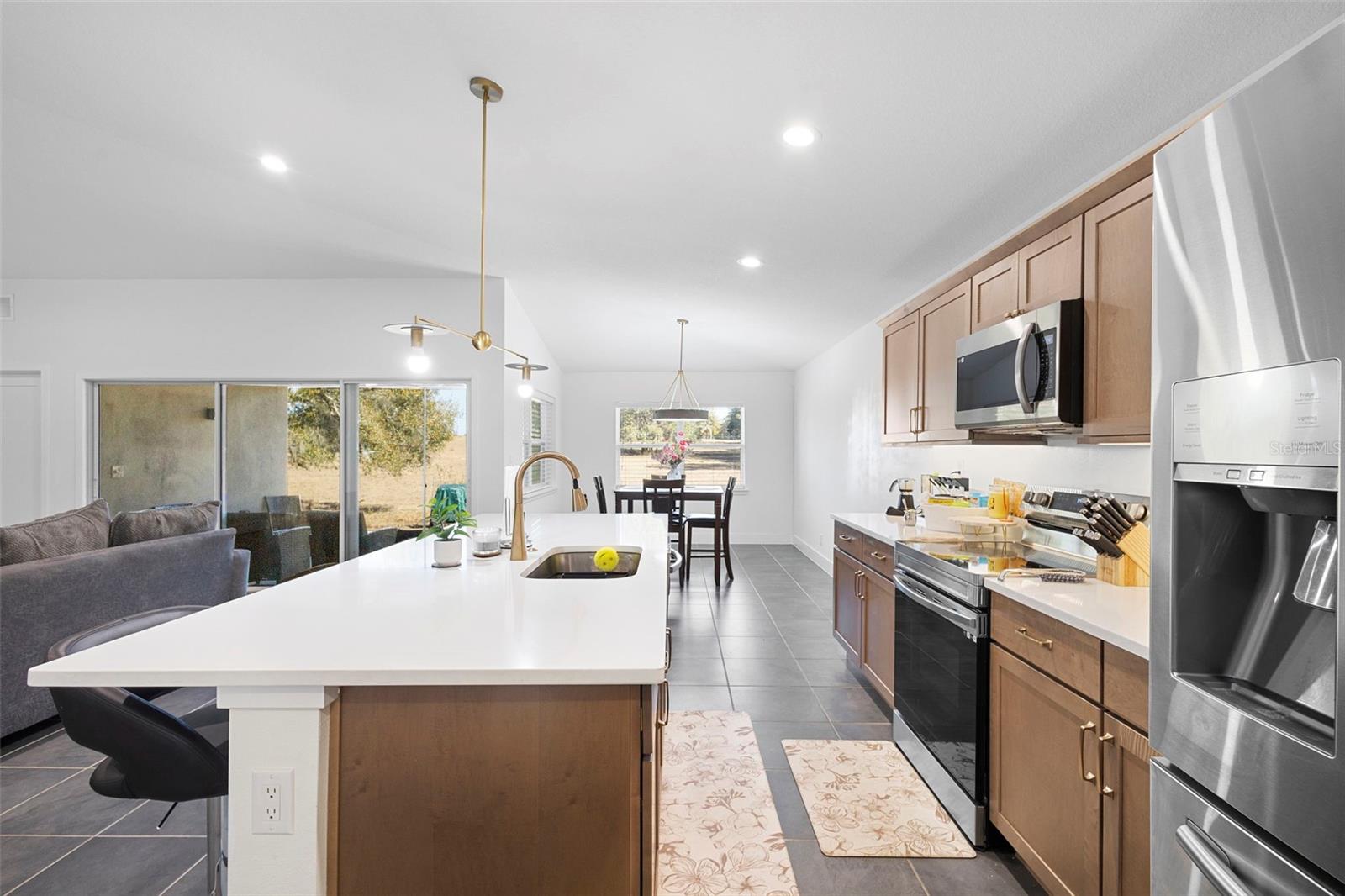 WEST HIGHLANDS - Residential