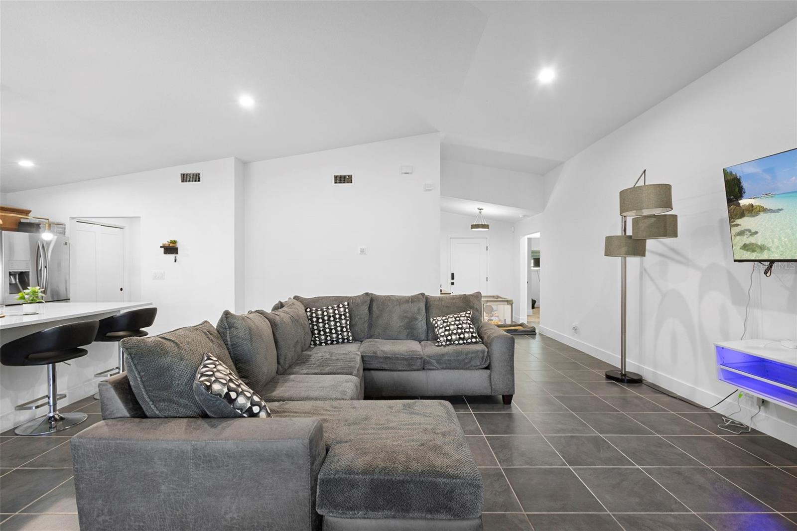 WEST HIGHLANDS - Residential