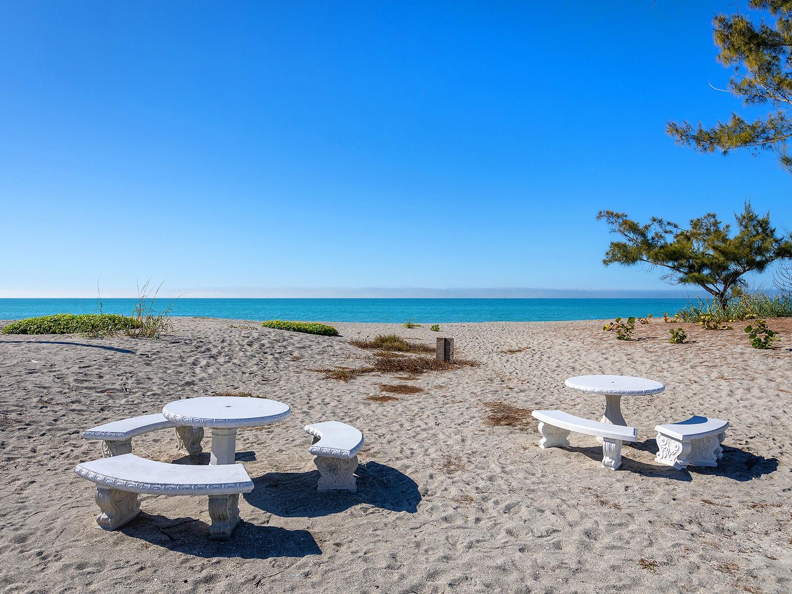 JETTY VILLAS - Residential