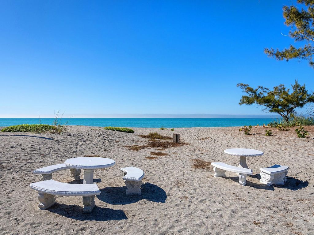 Photo of 1585 Tarpon Center Drive #31, Venice, FL 34285 (MLS # A4676379)