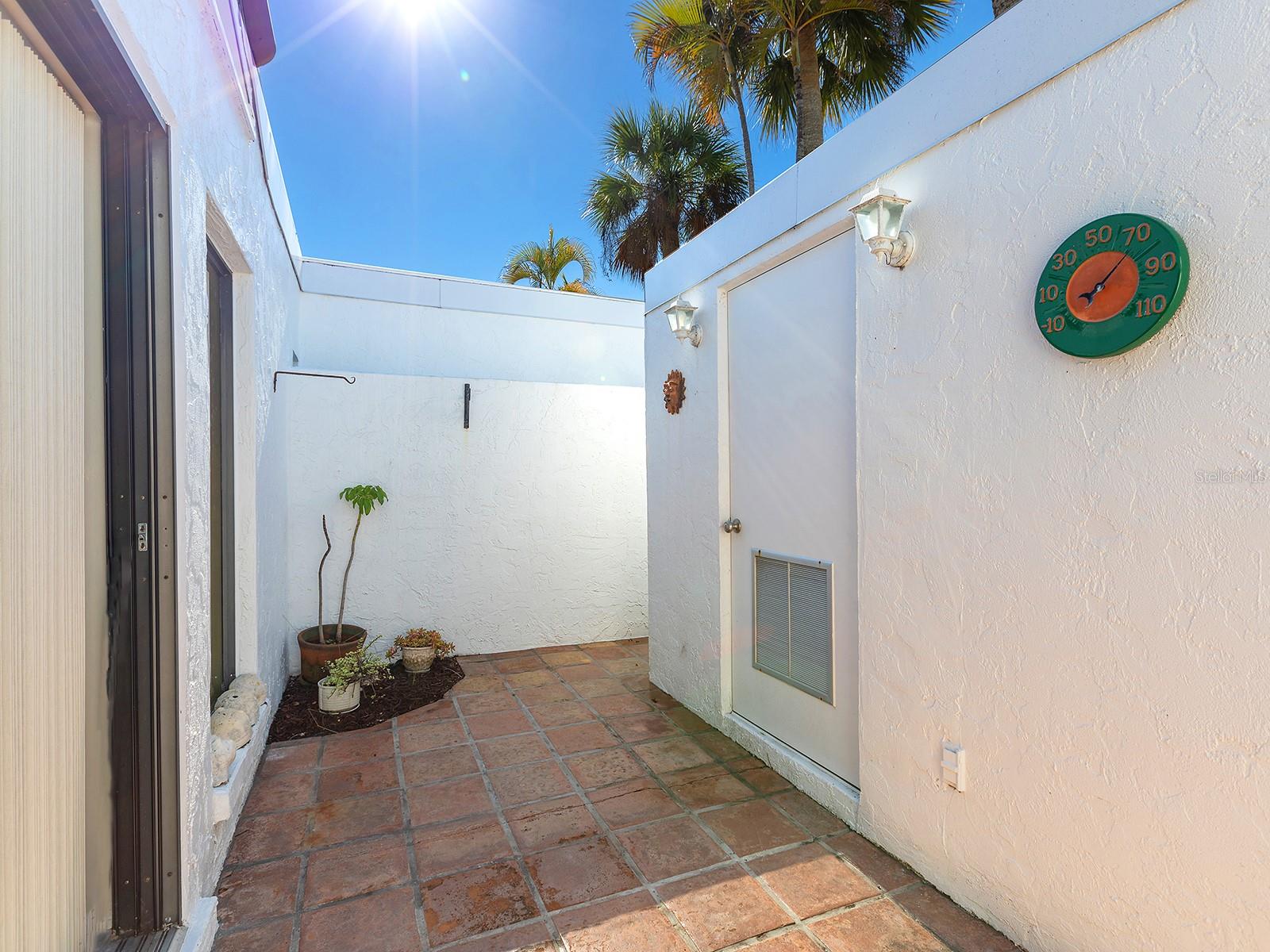 JETTY VILLAS - Residential