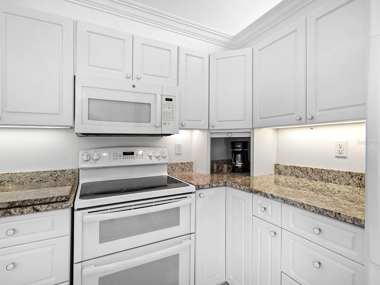 JETTY VILLAS - Residential