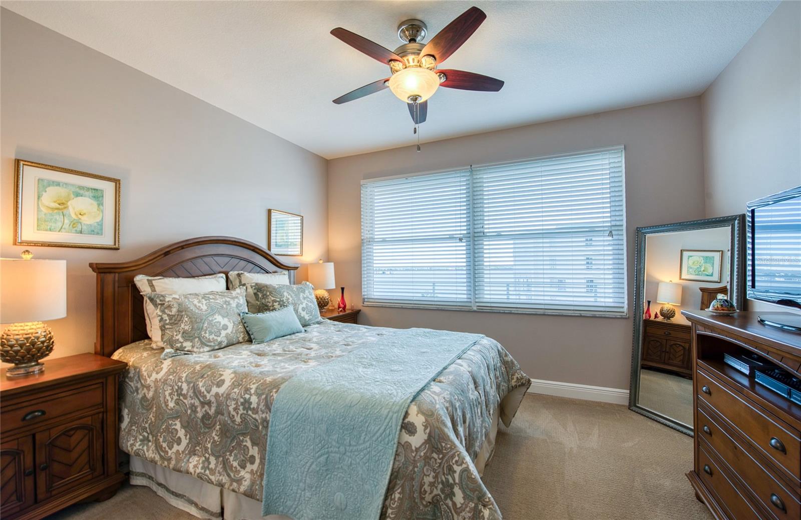 HARBOURSIDE CONDO - Residential