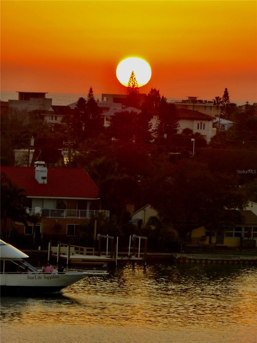 HARBOURSIDE CONDO - Residential