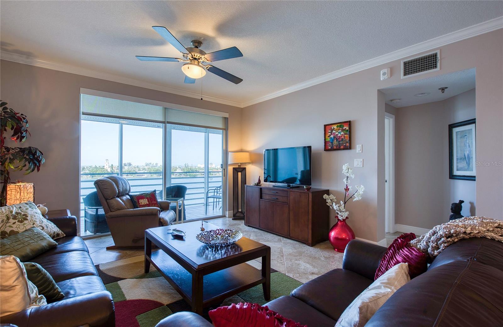 HARBOURSIDE CONDO - Residential