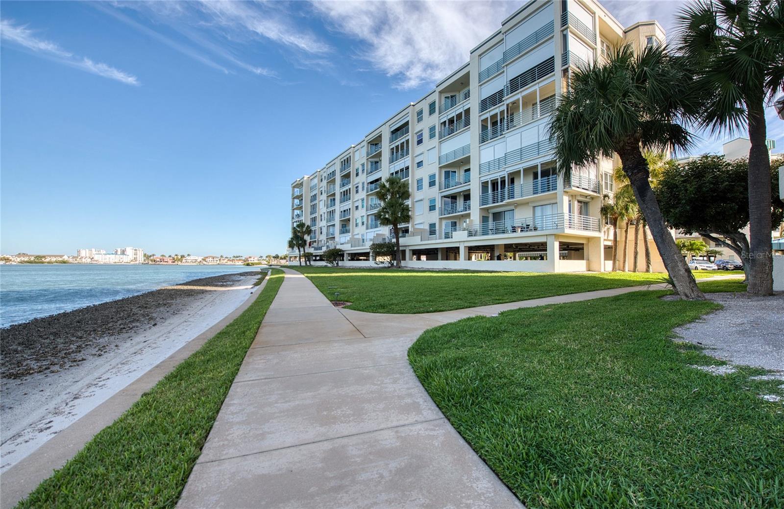 HARBOURSIDE CONDO - Residential