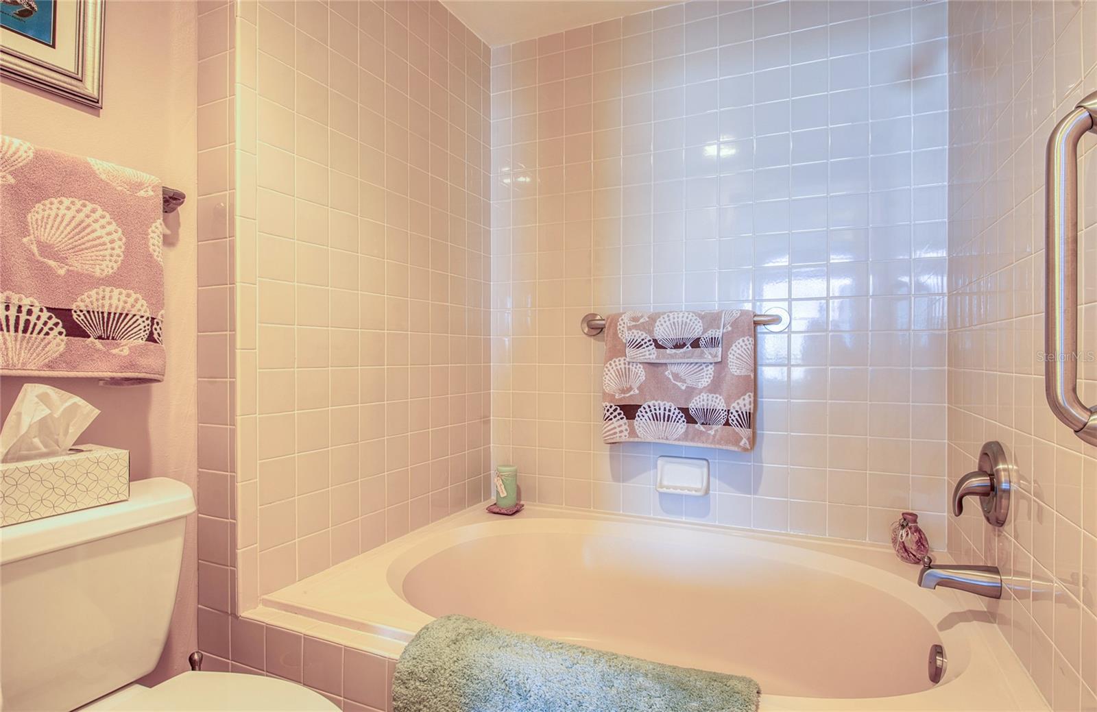 HARBOURSIDE CONDO - Residential