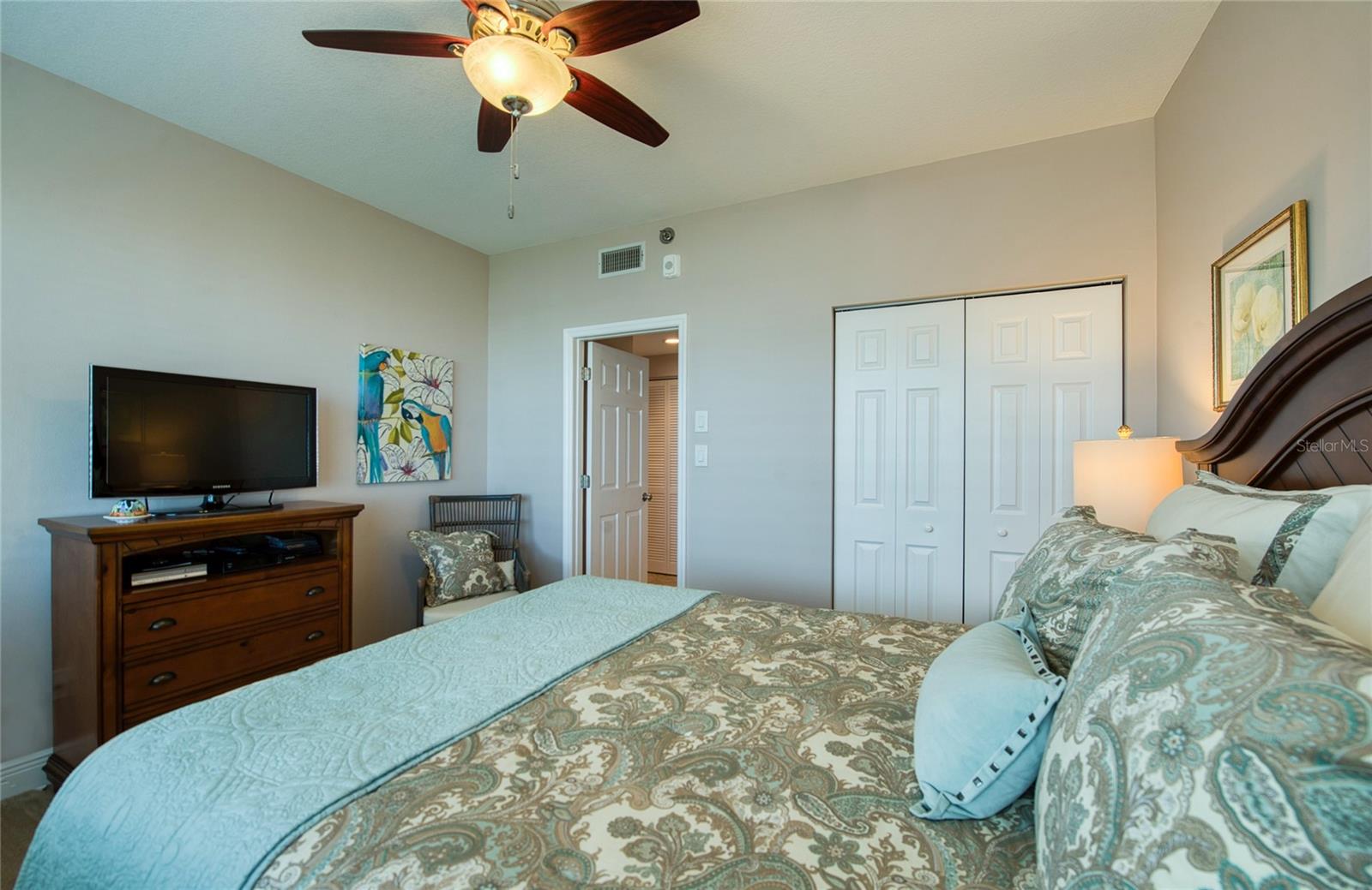 HARBOURSIDE CONDO - Residential