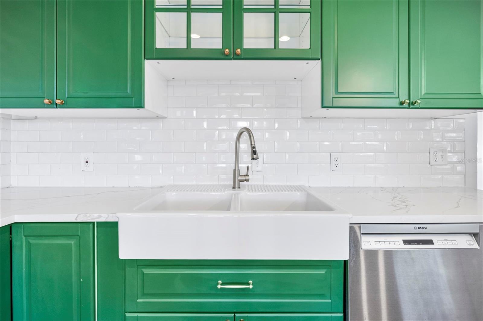 SUWANEE HEIGHTS - Residential