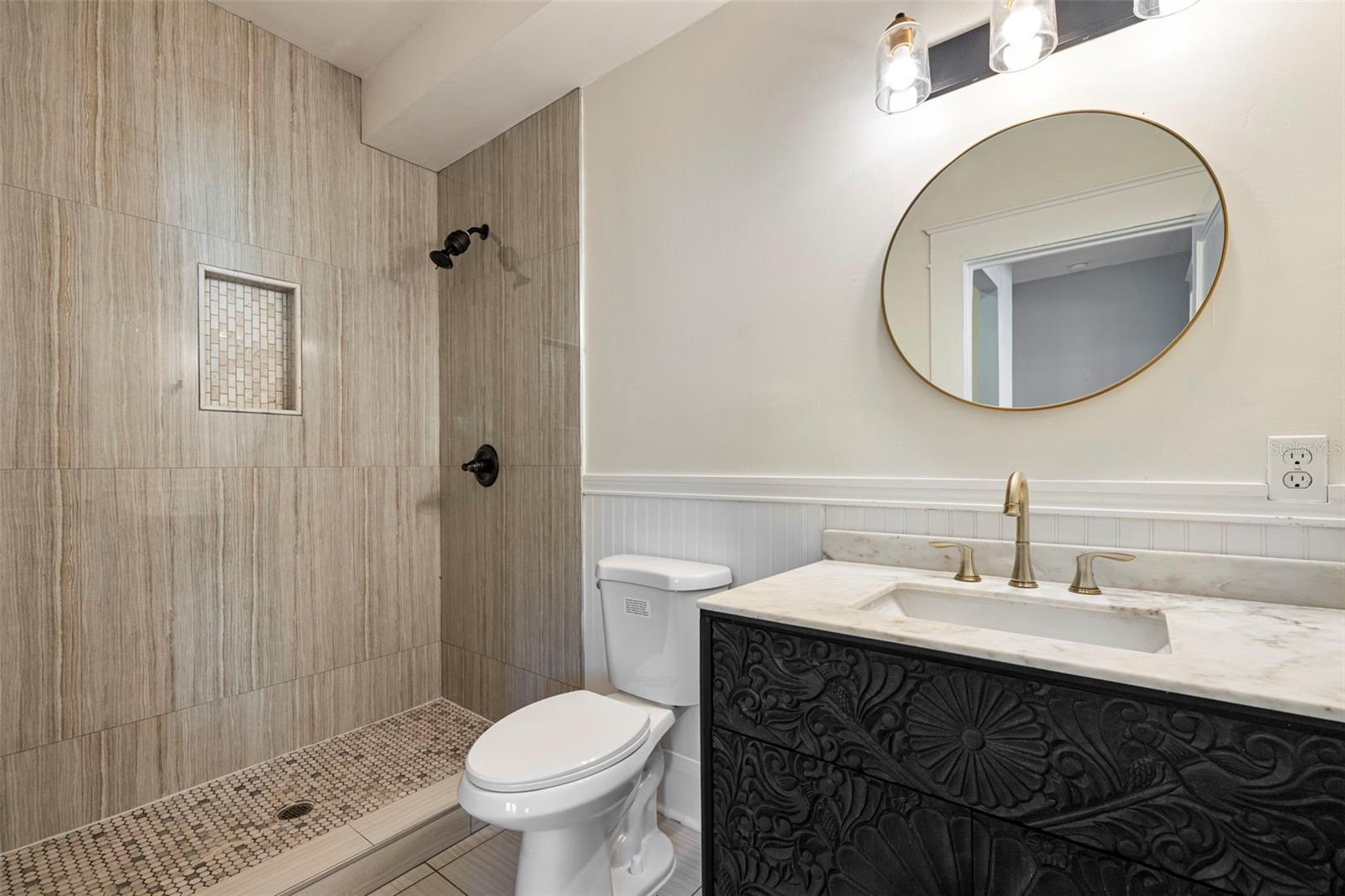 SUWANEE HEIGHTS - Residential