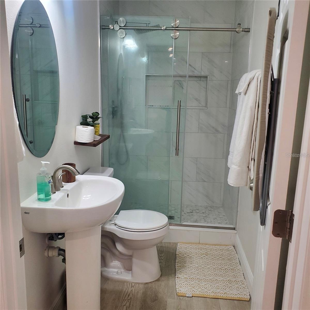 SUWANEE HEIGHTS - Residential