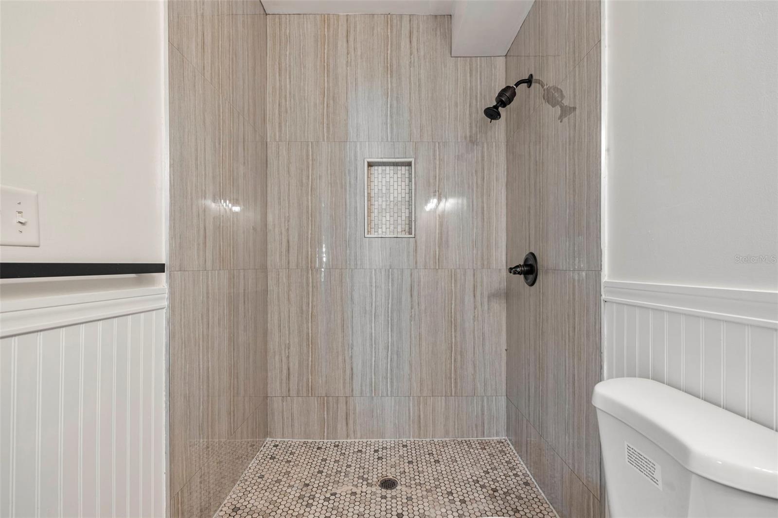 SUWANEE HEIGHTS - Residential