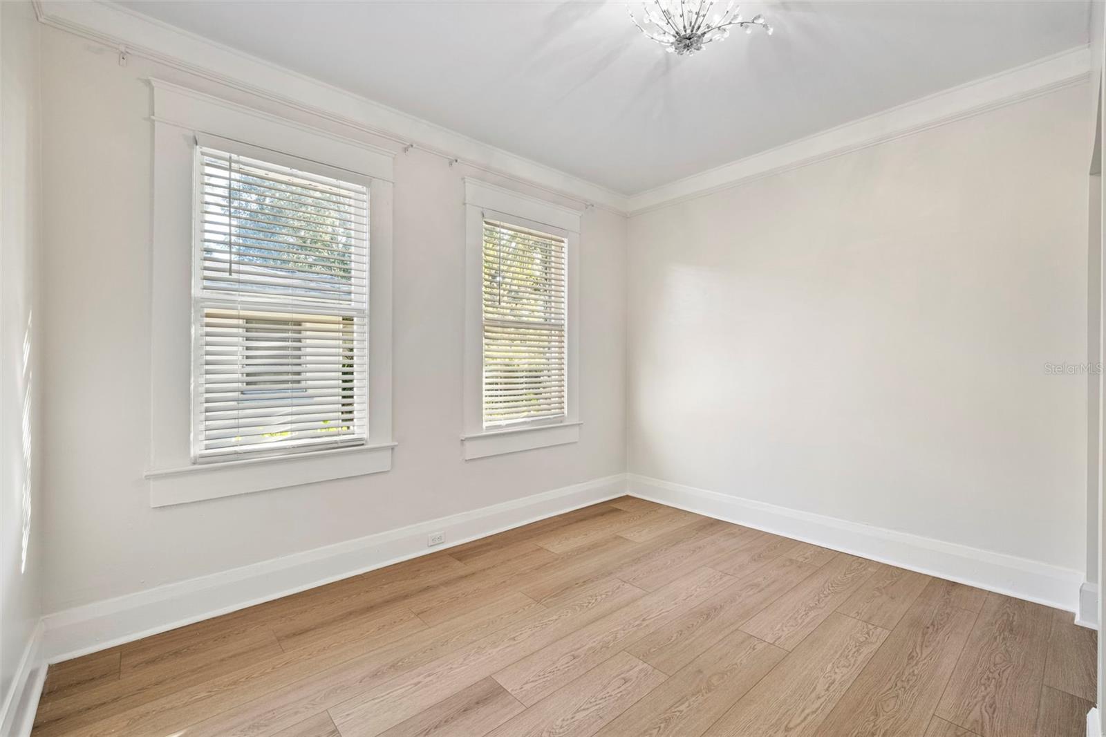 SUWANEE HEIGHTS - Residential