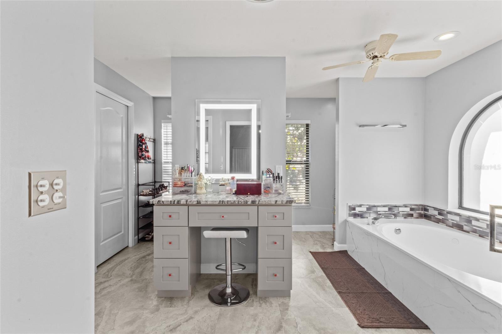 PERIDIA UNIT THREE - Residential