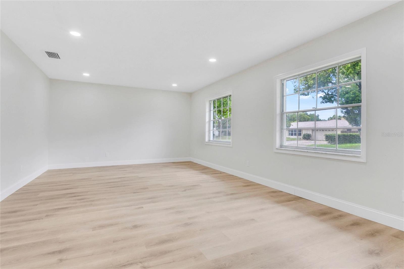 2494 CASTLEWOOD ROAD