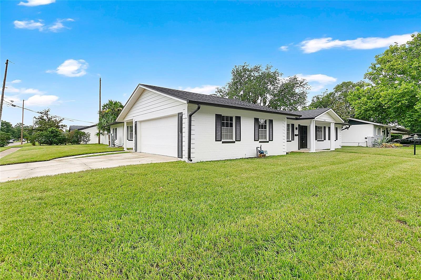 2494 CASTLEWOOD ROAD