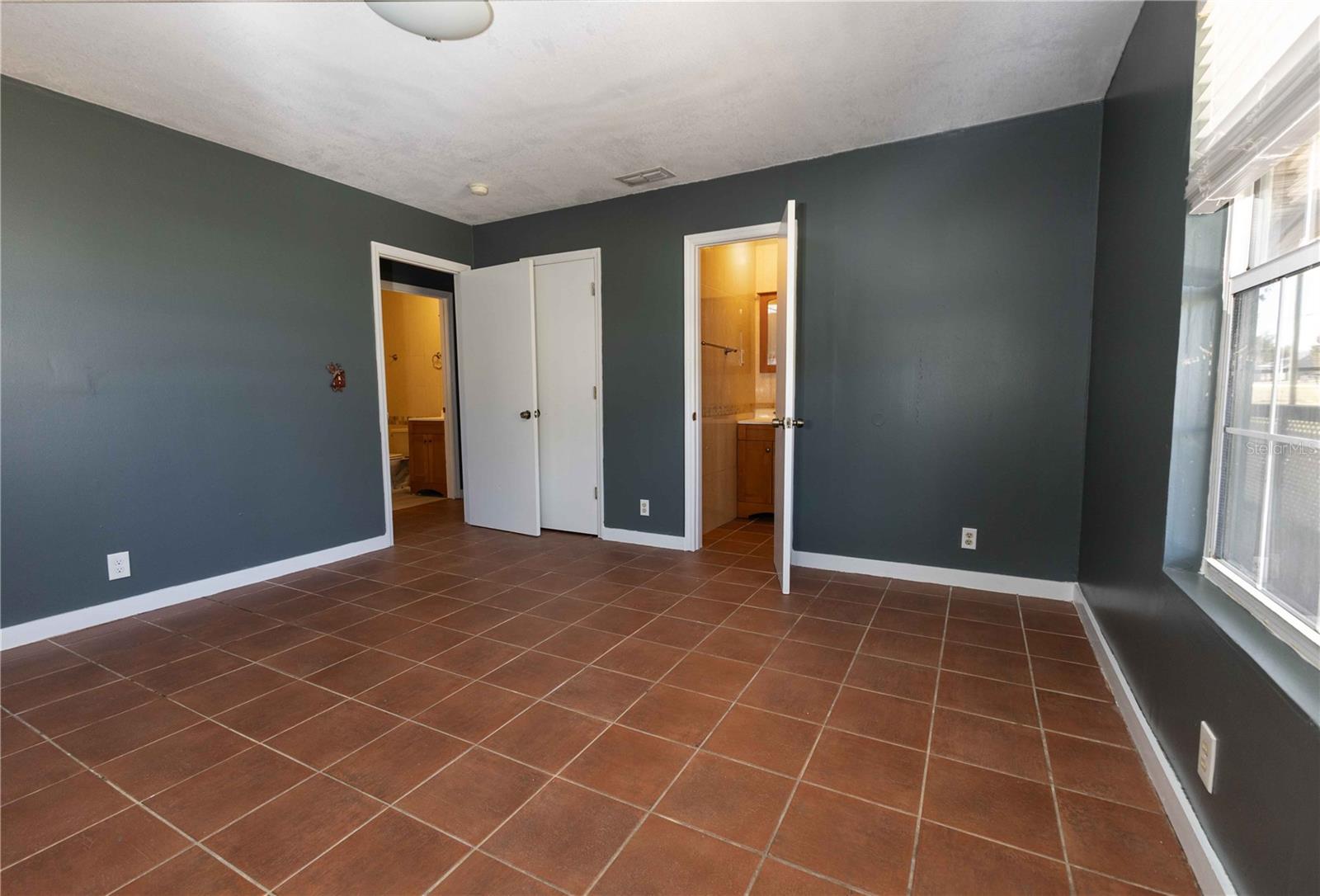 SILVER SPGS ACRES - Residential