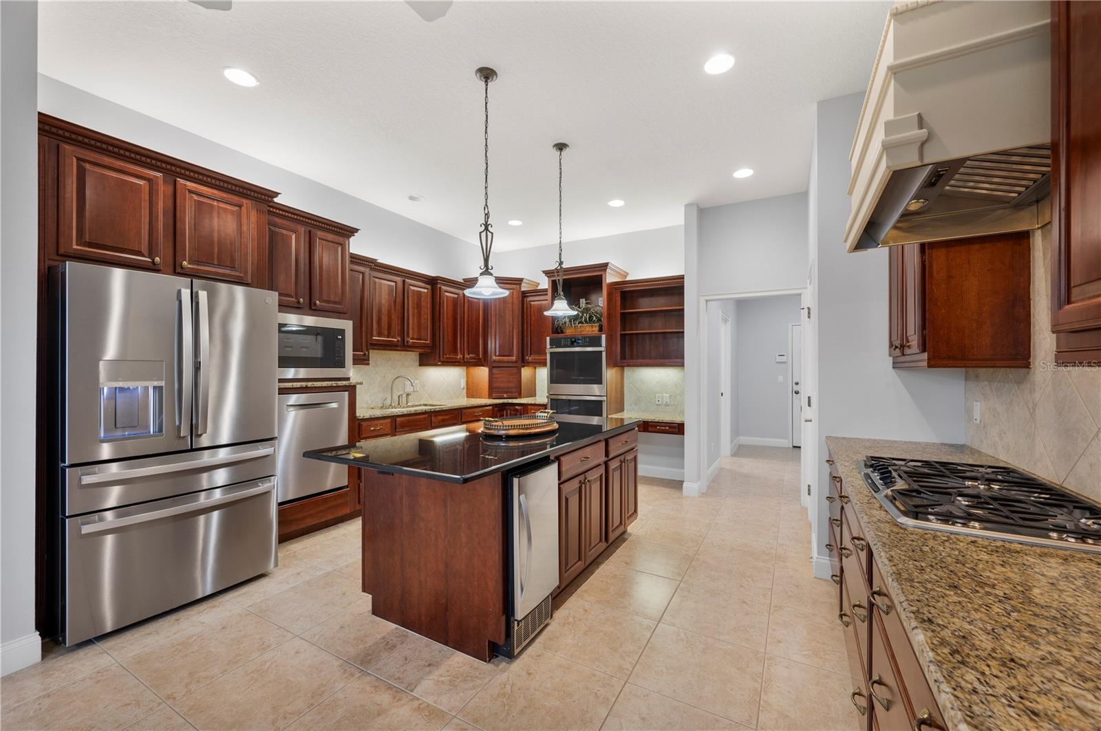 LAKE VICTORIA SUB - Residential