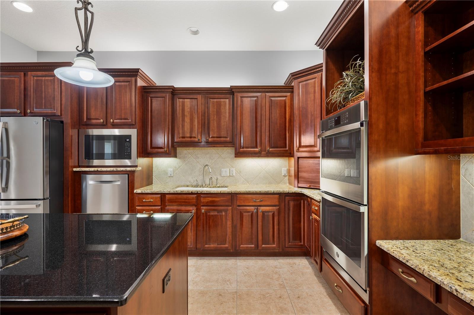 LAKE VICTORIA SUB - Residential