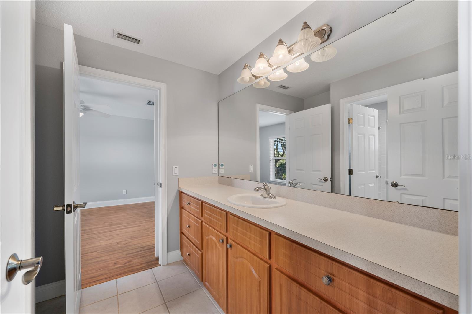 LAKE VICTORIA SUB - Residential