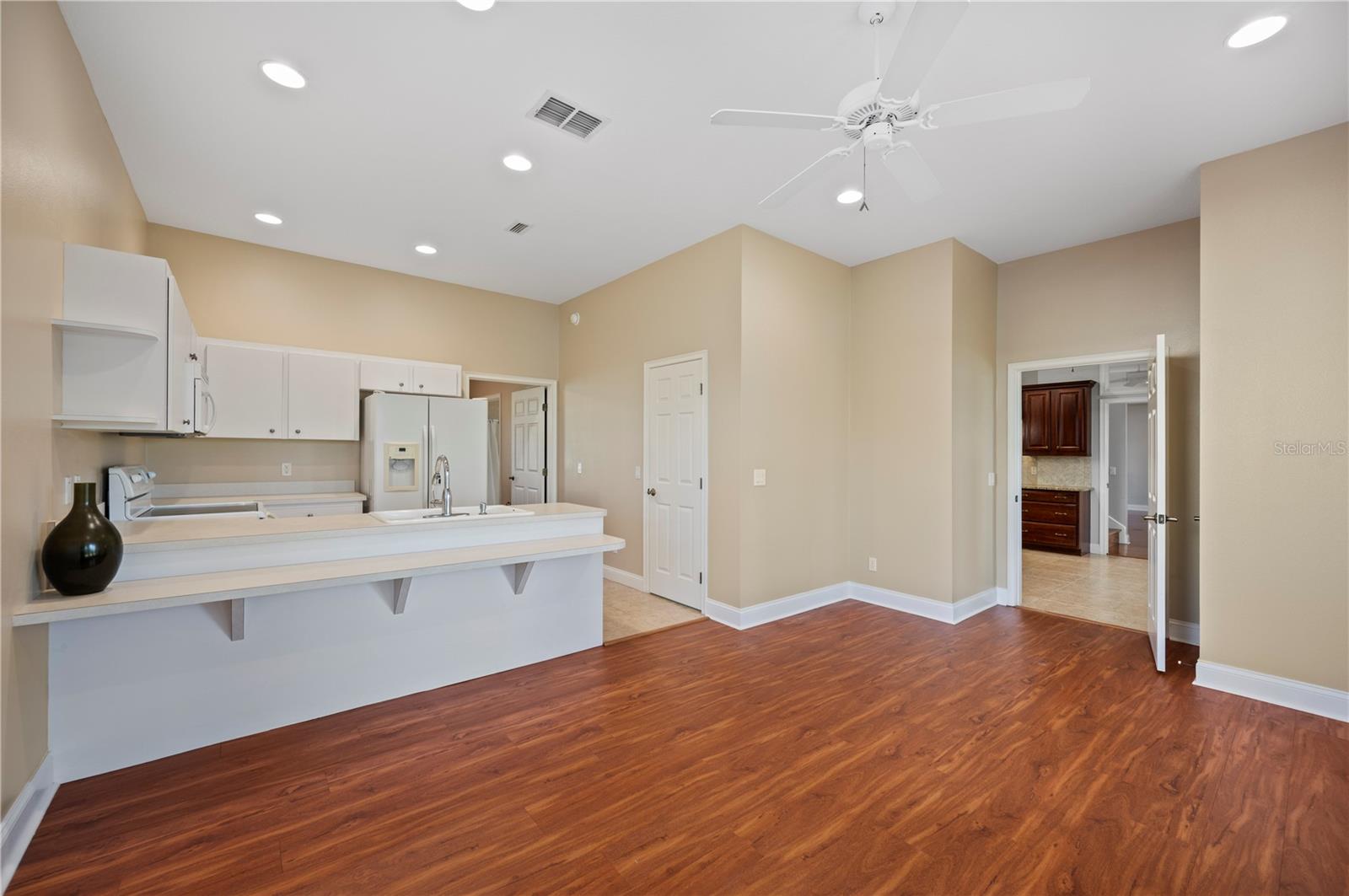 LAKE VICTORIA SUB - Residential