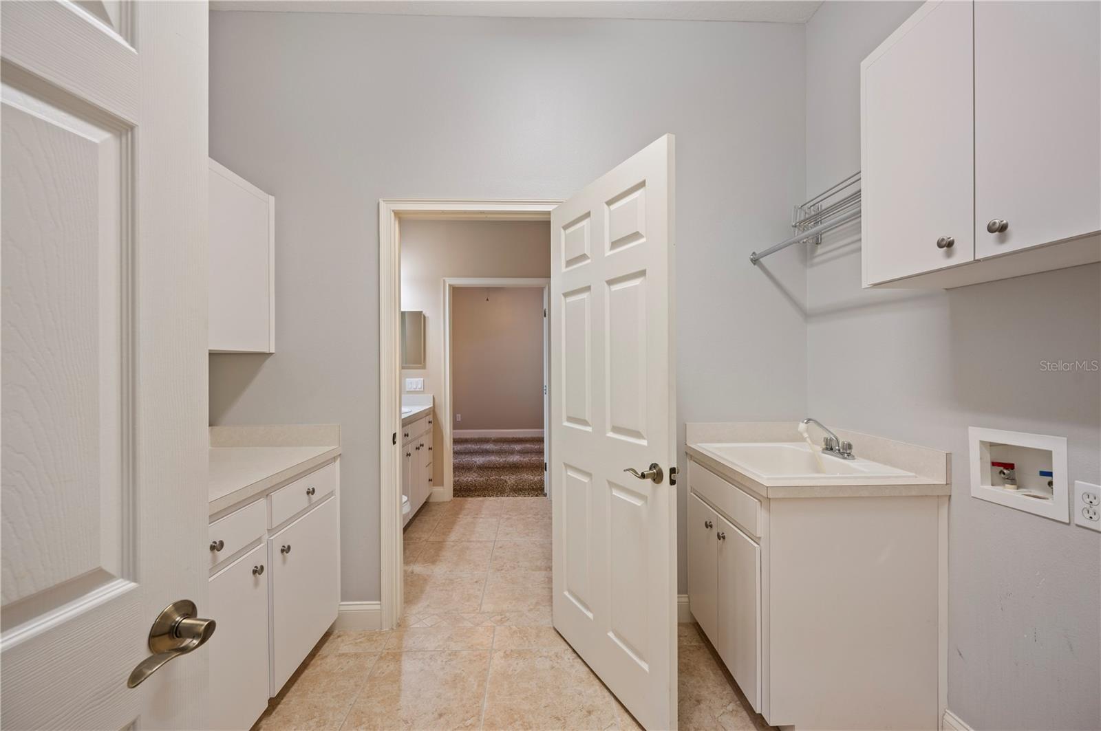 LAKE VICTORIA SUB - Residential